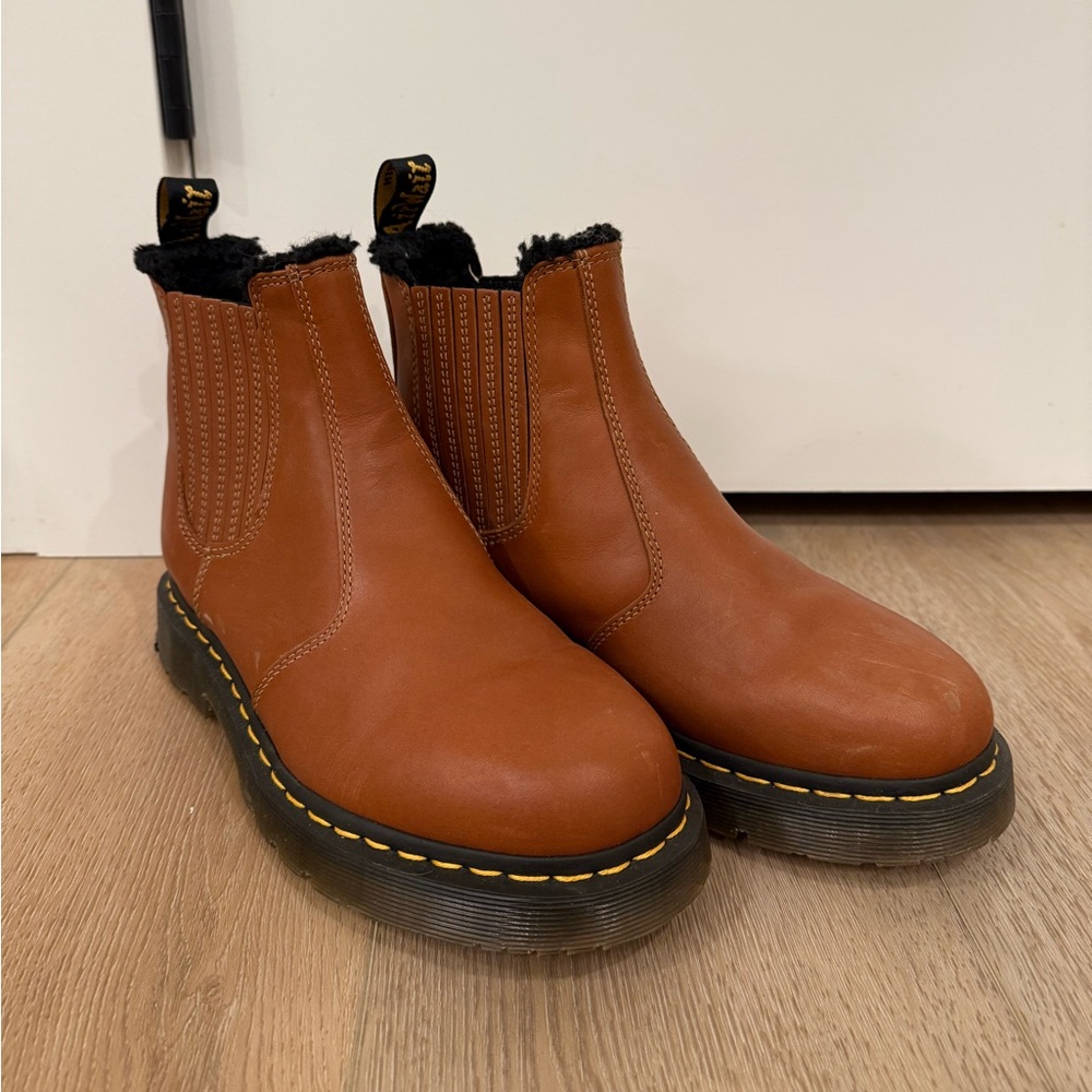 Dr. Marten’s 2976 DM'S WINTERGRIP LEATHER CHELSEA BOOTS